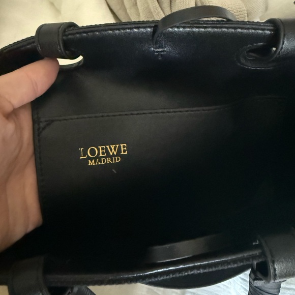 Loewe Black Leather Tote Bag with Structured Design - Picture 3 of 8